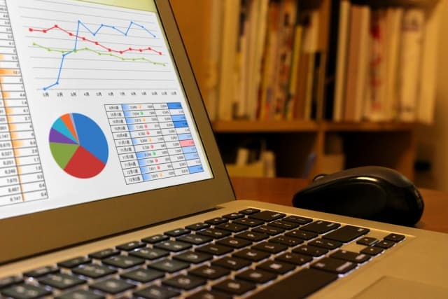 nextjsとmicrocmsを使ったHP制作のメリットとは?